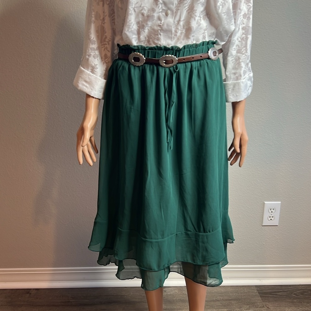 🛍️ 4 for $25 Green Layered Midi Skirt - 2XL - Picture 3 of 9